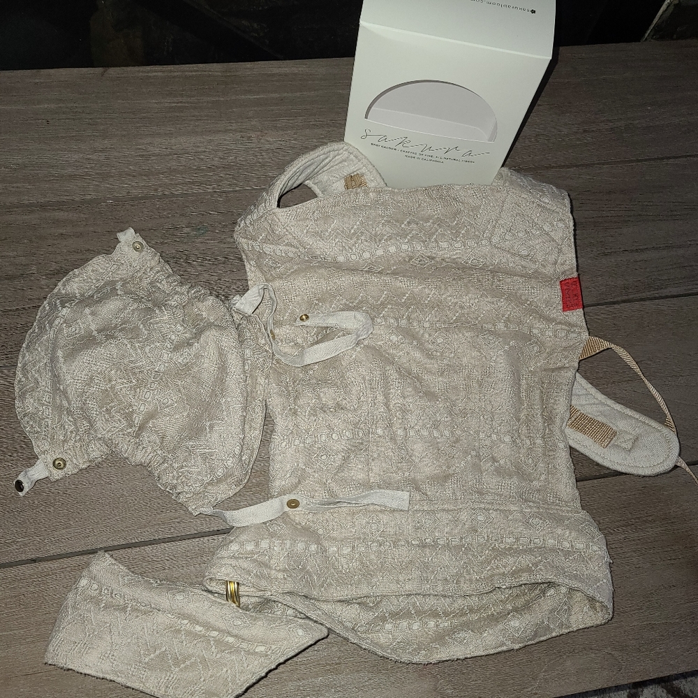 Sakura bloom scout eyelet 100% linen baby carrier
